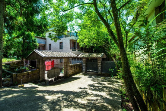 中国 福建 正文  很多福州人喜欢周末在鼓岭休闲度假,慢悠悠地消磨