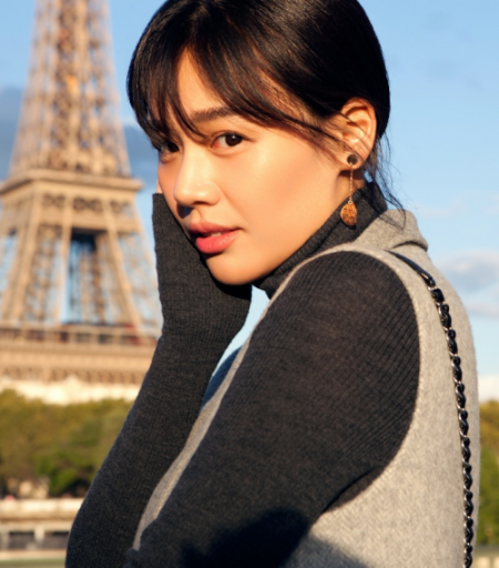 《盗墓笔记》里硬朗帅气,身手利落的"阿宁"马思纯"七月"型格畅游巴黎