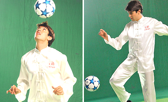 玩太极足球 送祝福 卡卡中国行帅爆