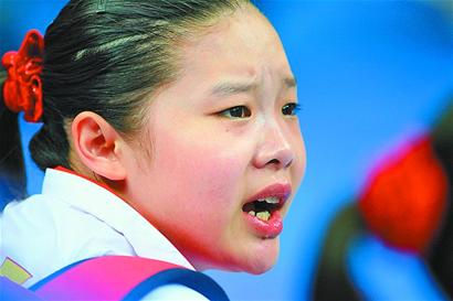 程菲遗憾伤退成看客当背包人 陆善真盼爱徒比到伦敦