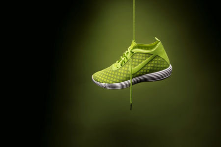 多彩迎接足球盛事nike lunar rejuvenate mid