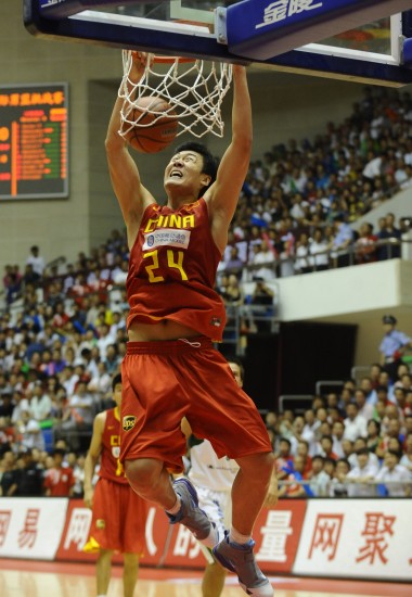 热身赛中国男篮6367立陶宛