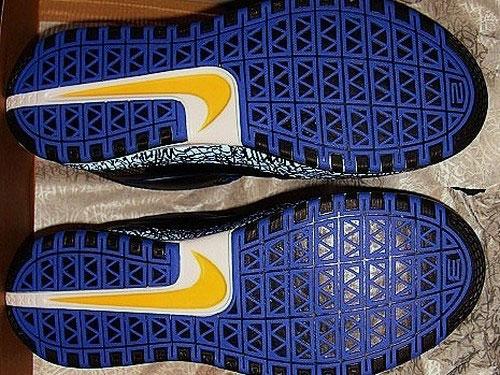 lbj6蓝黑配色鞋身全涂鸦 lbj关键词你认出多少