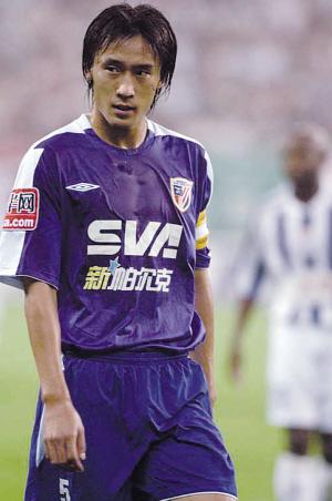 杜威反串黑皮书犹太叛徒 申花队长缘何屡陷假球门?