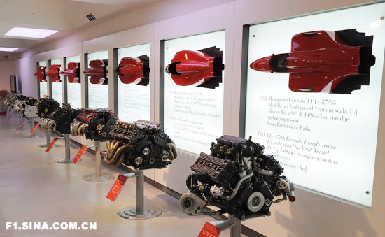 图文-法拉利总部梦幻之旅 法拉利历代引擎展示_赛车-F1_NIKE新浪竞技风暴_新浪网