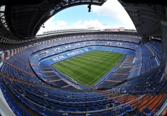 图文皇家马德里剪影伯纳乌球场全景