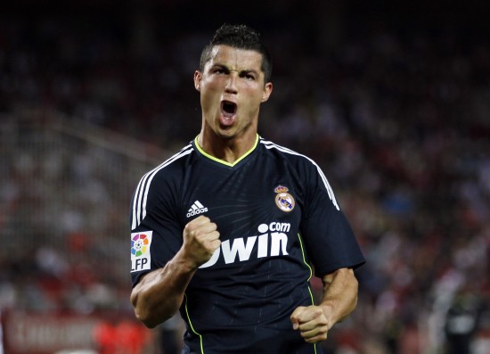 图文西甲塞维利亚26皇马c罗庆祝进球