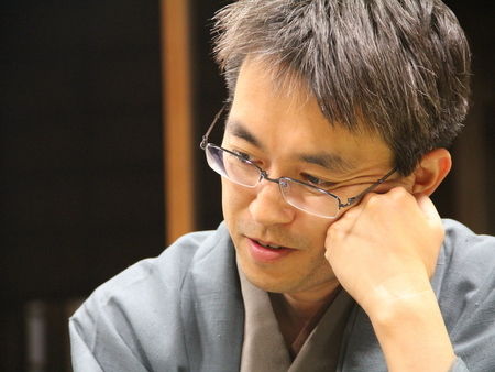 将棋名人战第5局羽生终盘葬好局 森内防卫王手