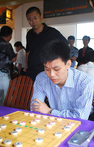 图文全国象棋邀请赛第3日现场李来群现场观战