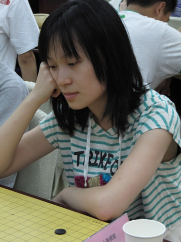 图文围棋段位赛升段组第3轮现场唐奕此番轻松应战