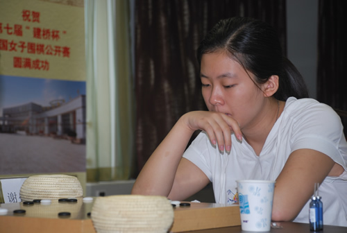 图为张璇,唐奕