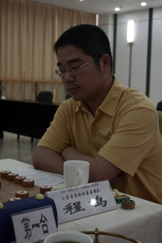 图文-象甲第5轮江苏泰兴主场 小将程鸣一丝不苟