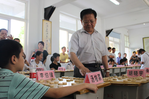 圖文-永嘉縣中小學教練培訓儀式 胡榮華車輪戰指導