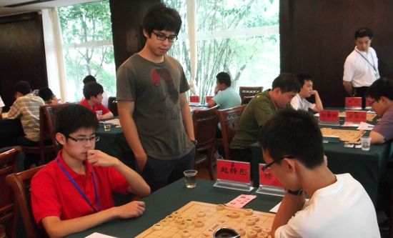 图文-博瑞杯象棋青年赛第五日 谢丹枫现场观战