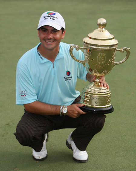 图文印尼公开赛决赛轮智利阿奎拉夺冠