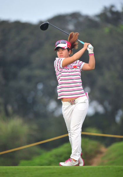 图文女子高球世锦赛决赛轮张玉阳开球