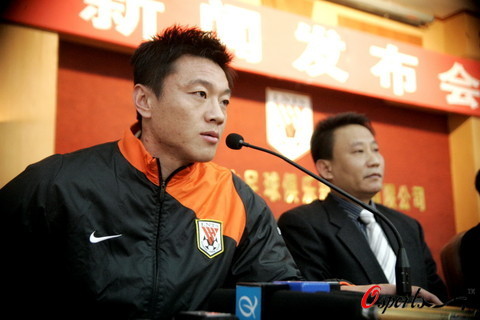 图文-鲁能后卫王超正式退役 14年职业生涯三夺桂冠