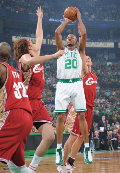 图文季后赛骑士9297凯尔特人雷阿伦三分出手