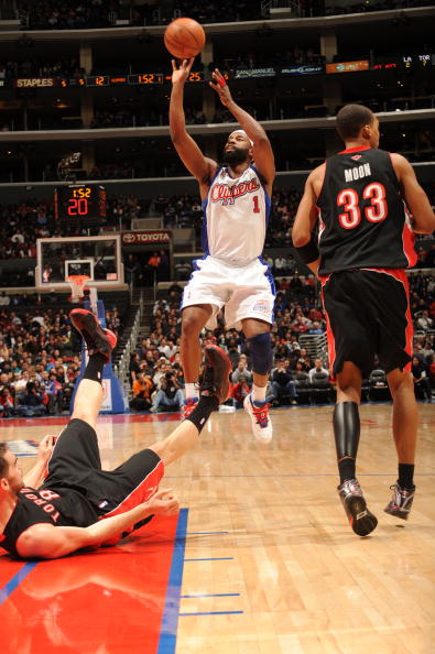 图文常规赛猛龙vs快船戴维斯轰开对手投篮