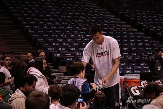 图文nba常规赛步行者vs篮网易建联耐心签名