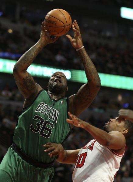 图文常规赛凯尔特人7990公牛奥尼尔强打篮下