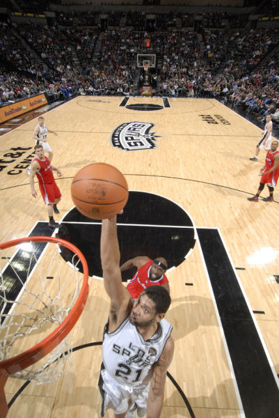 图文nba赛快船120108马刺蒂姆邓肯扣篮