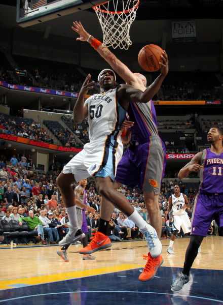 图文-[常规赛]太阳98-108灰熊 兰多夫拉杆上篮