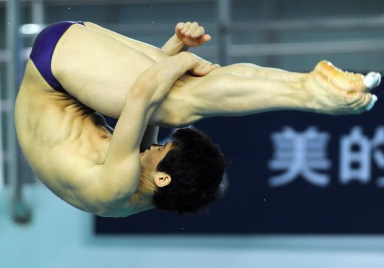 图文世界跳水系列赛秦凯3米板夺冠难度高表现精彩