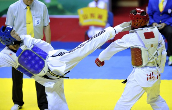 图文-十一运会跆拳道11日赛况 赵林飞起一脚定乾坤