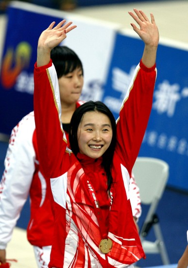 世界游泳冠军杨雨图片