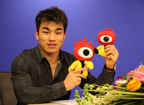 图文-举重奥运冠军廖辉做客新浪 帅哥廖辉英气逼人