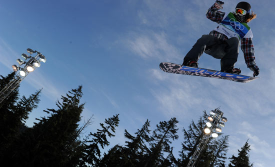图文单板滑雪男子u型池决赛肖恩怀特飞上云端