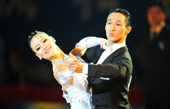 图文四体会体育舞蹈赛况陕西选手梦幻舞步