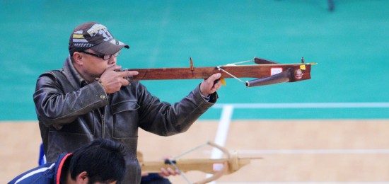 图文-全国射弩邀请赛赛况 哈尼族选手李晓黎