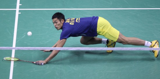 图文-超级赛总决赛林丹轻松晋级 鱼跃救球很精彩