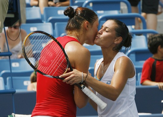 图文西南财团赛萨芬娜晋级决赛佩内塔心悦诚服