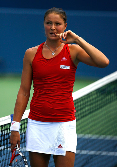 图文西南财团赛萨芬娜横扫进决赛萨芬娜咬手指思考