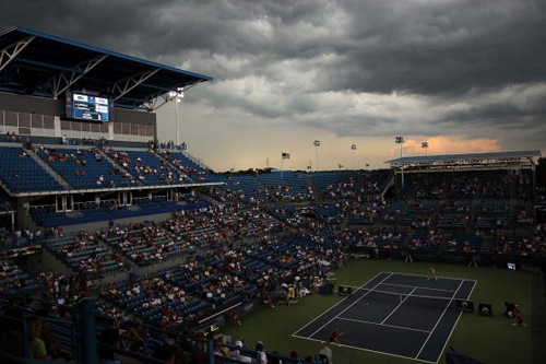 图文-[西南赛]克里斯特尔斯vs莎娃 赛场乌云密布_网球频道_新浪竞技