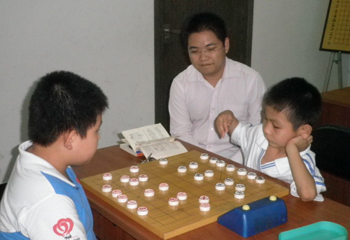 象棋大师刘君图片