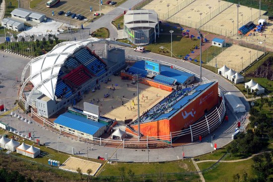 图文鸟瞰广州亚运城美景阳光下美丽沙排球场