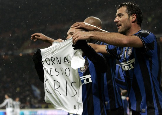 (体育)(4)足球——意甲:国米胜锡耶纳1月9日,国际米兰队队员斯坦科